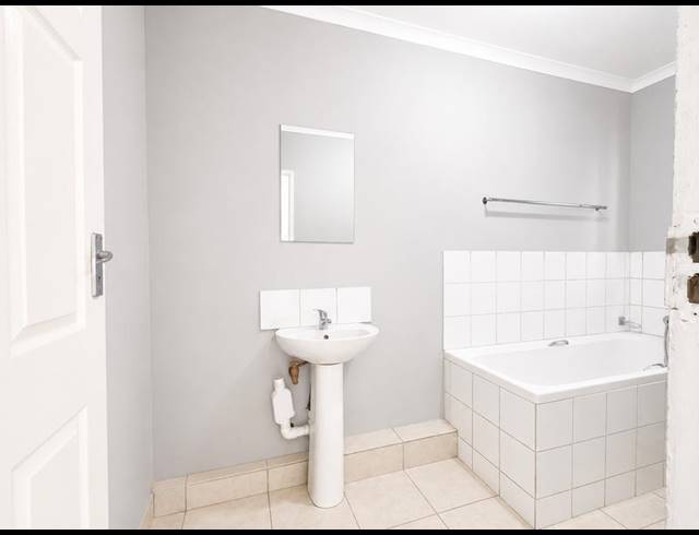 2 BEDROOM PROPERTY TO RENT IN NCAMBEDLANA